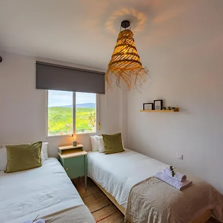 Views, Pool & Office - Optic Fibre Apartment