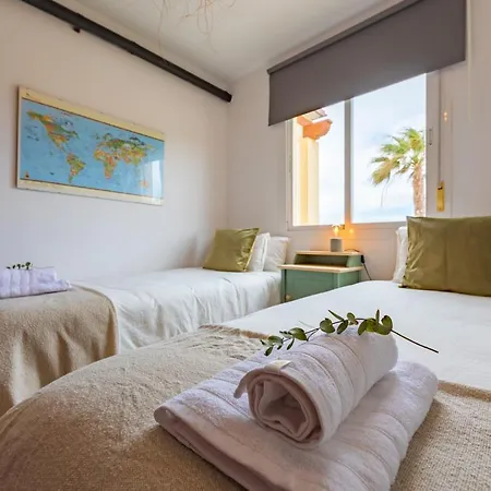 Apartment Views, Pool & Office - Optic Fibre *