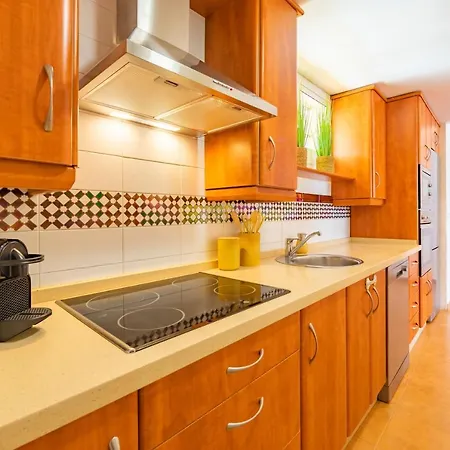 Views, Pool & Office - Optic Fibre Apartment